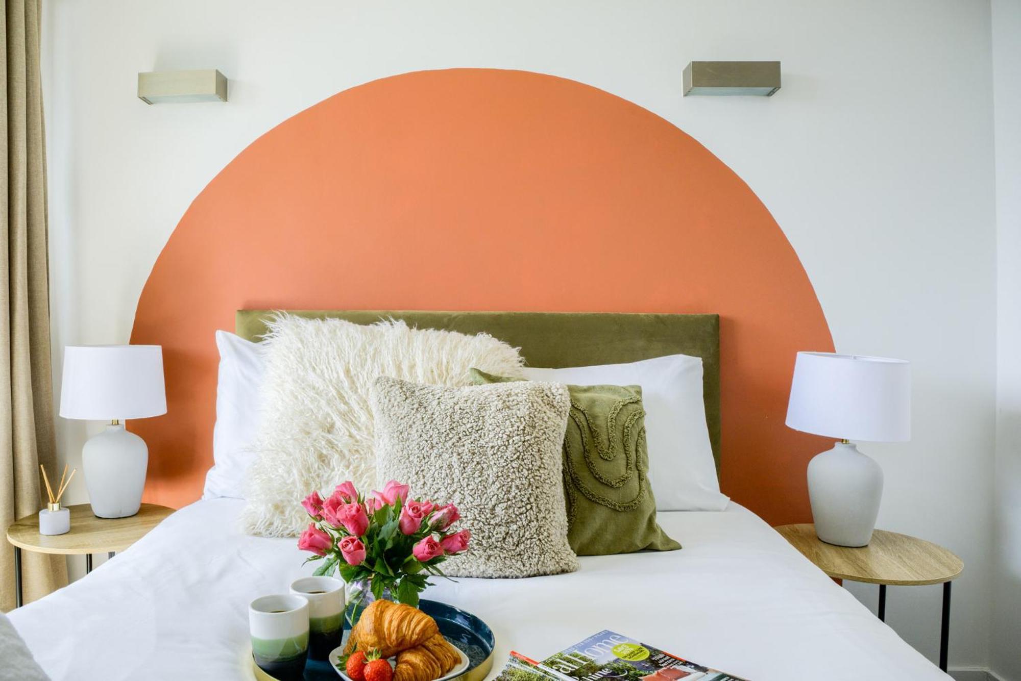 Coventry Large 4-Bed Townhouse By Empower Homes エクステリア 写真