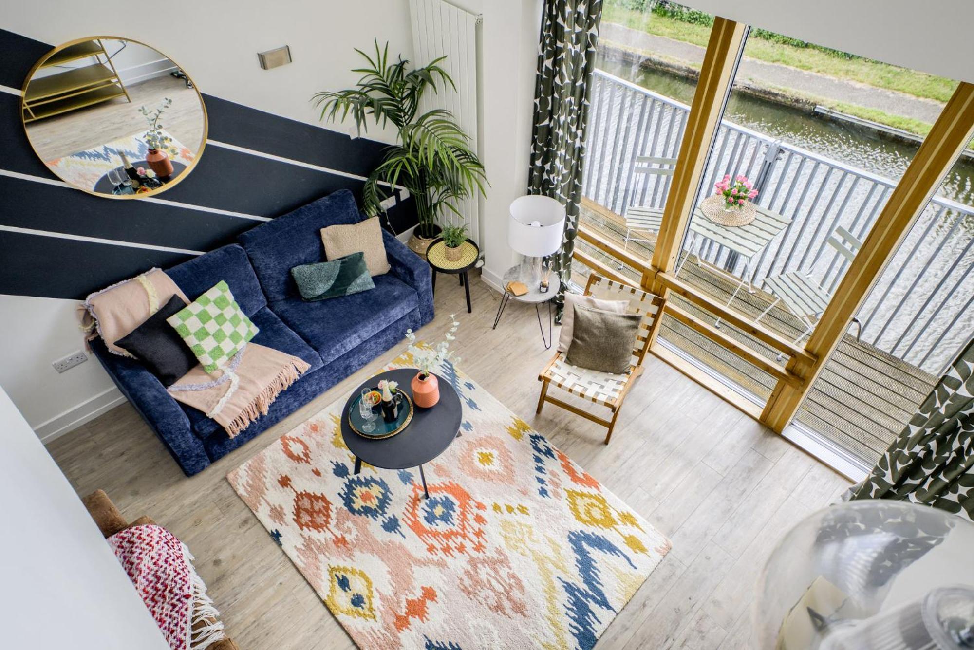 Coventry Large 4-Bed Townhouse By Empower Homes エクステリア 写真